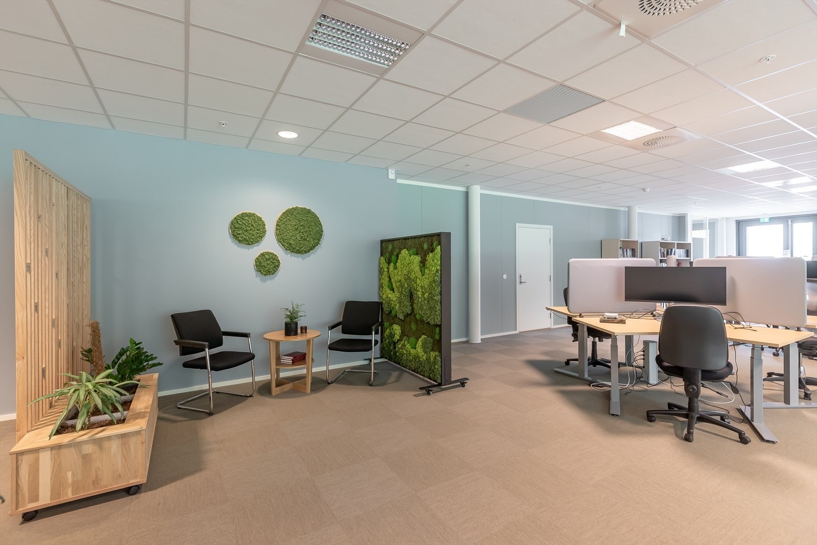 Lyst og innbydende interiør med smarte løsninger Galleribilde