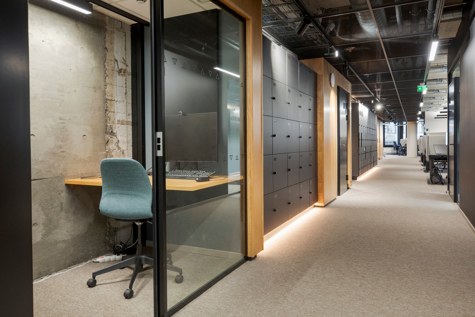 Lokalet har en god blanding av åpne løsninger, teamsrom, stillerom og møterom. Galleribilde