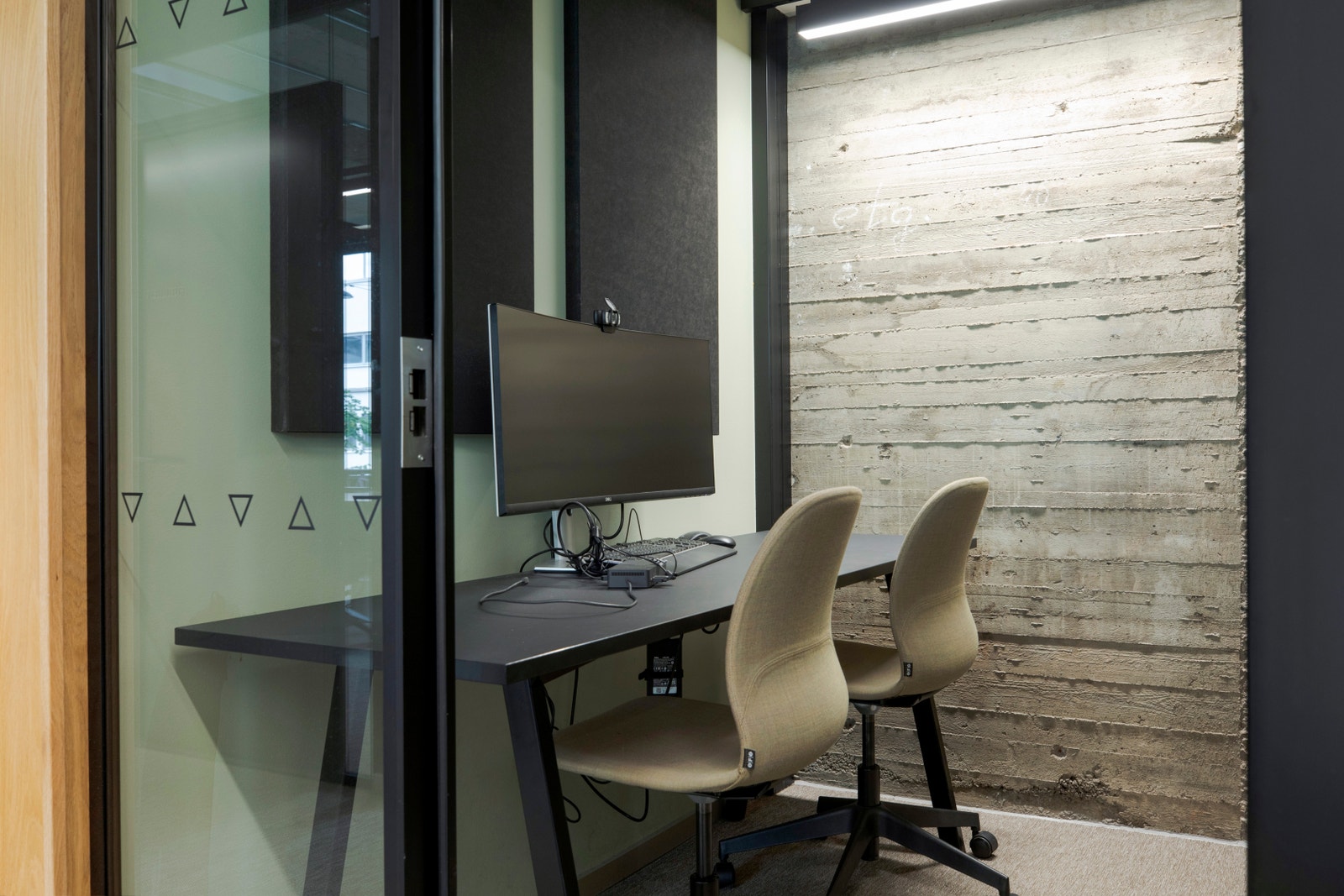 Lokalet har en god blanding av åpne løsninger, teamsrom, stillerom og møterom. Galleribilde