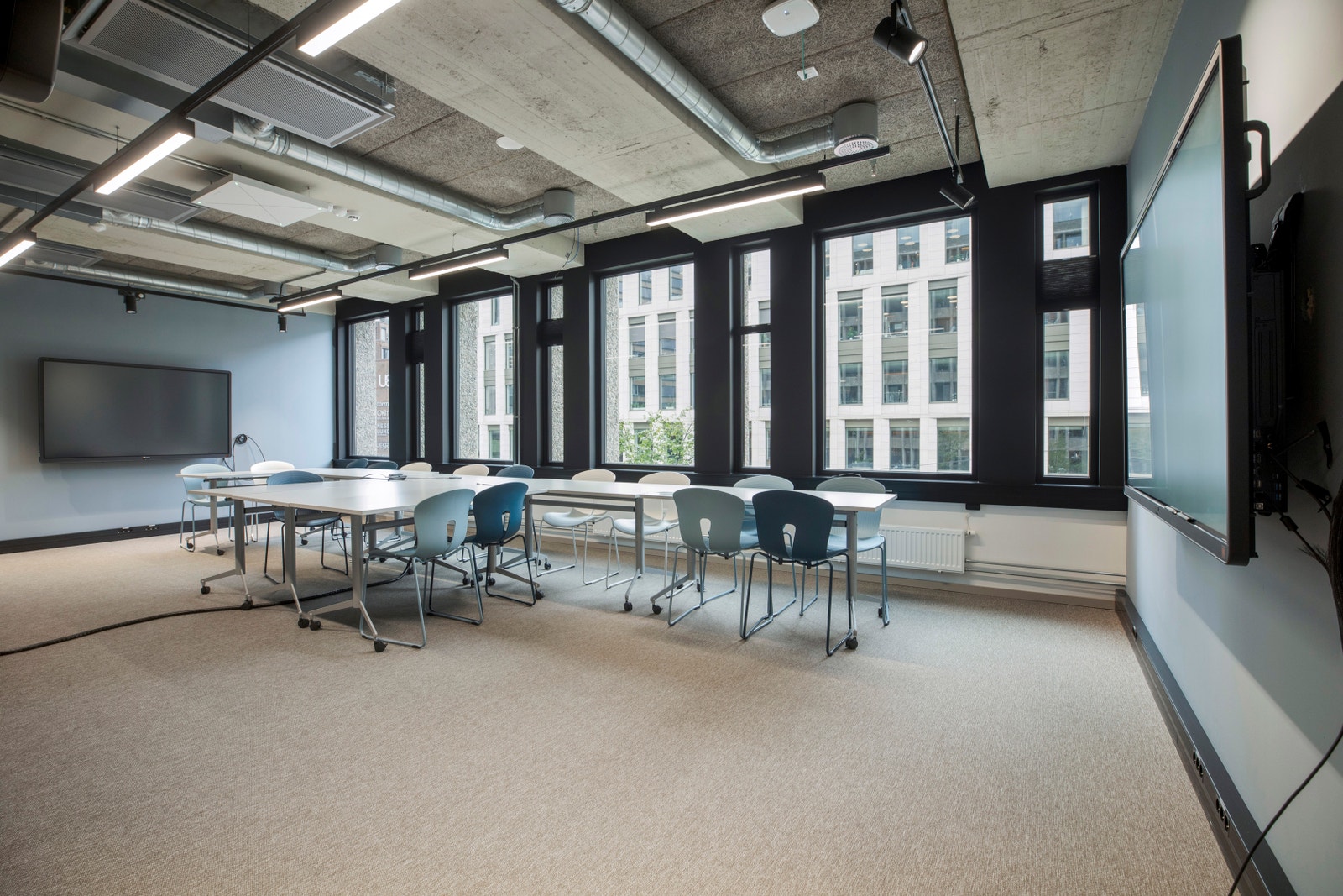 Lokalet har en god blanding av åpne løsninger, teamsrom, stillerom og møterom. Galleribilde