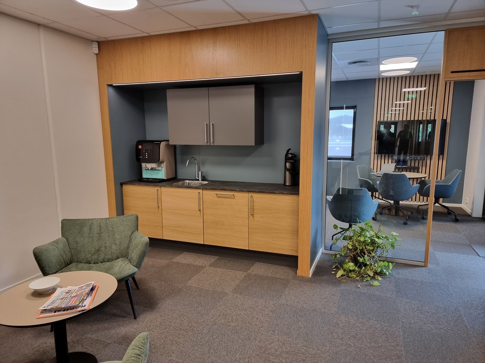 Kaffestasjon i 2. etasje Galleribilde