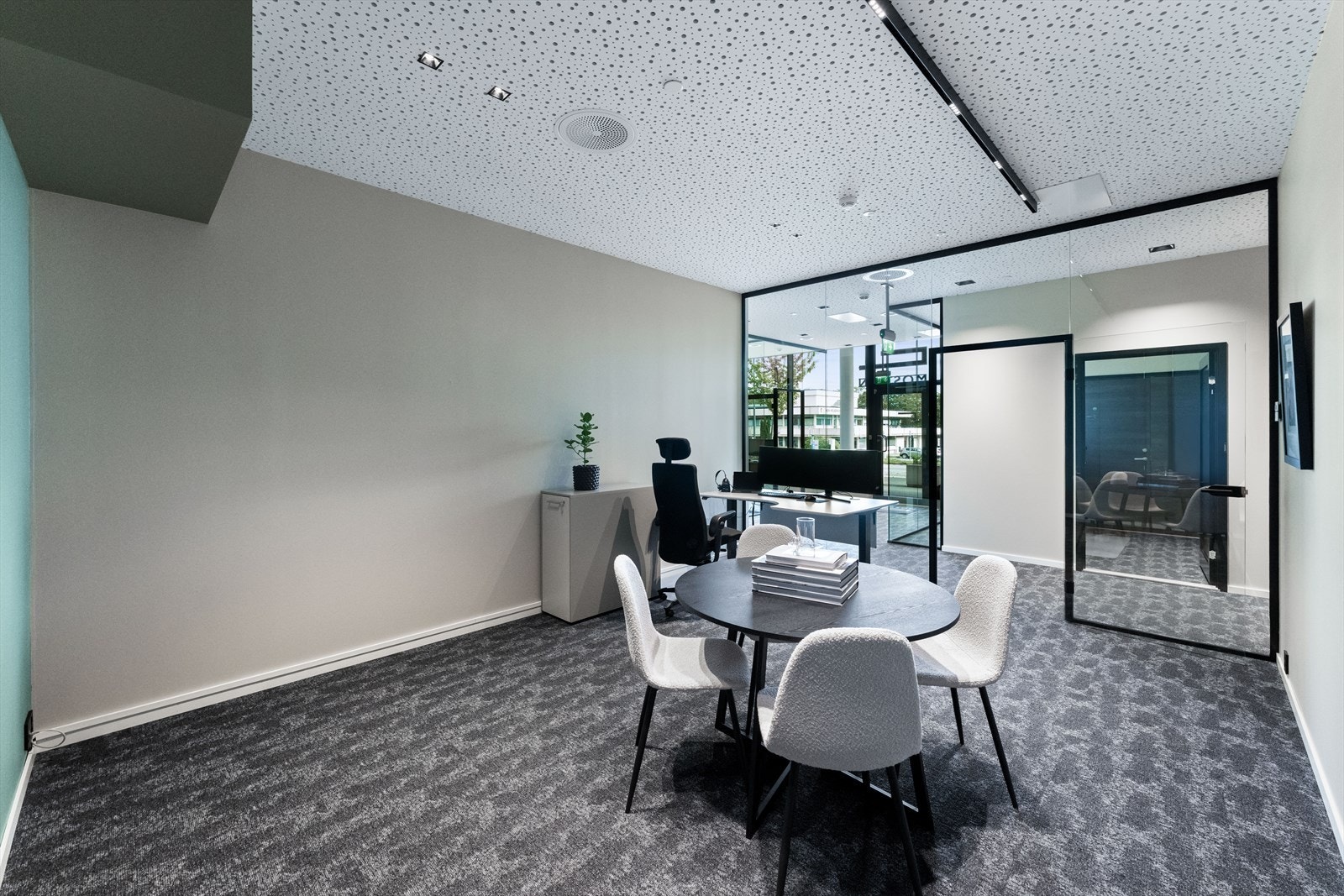 _DSC8999_1.jpg Galleribilde