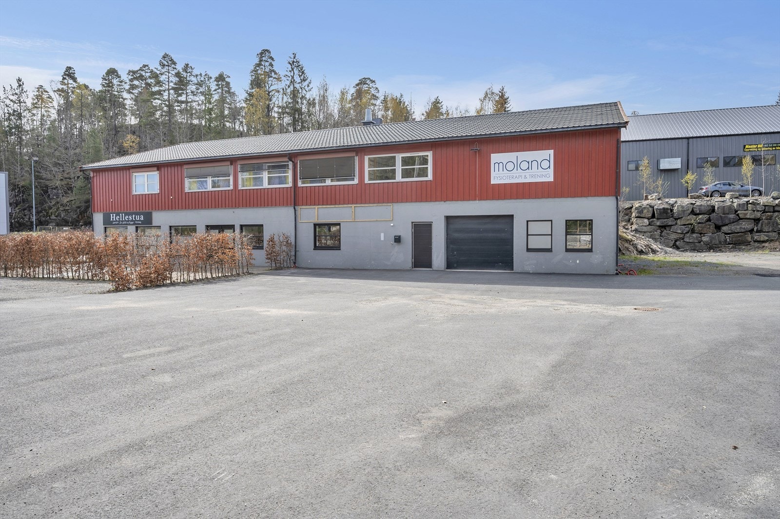 Stort uteområde. Galleribilde