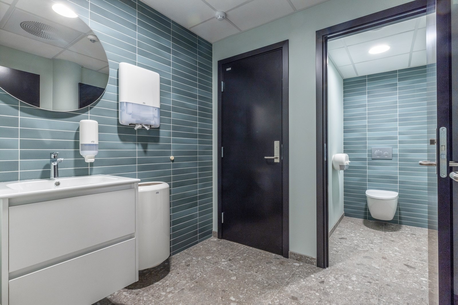 Toalettrom Galleribilde