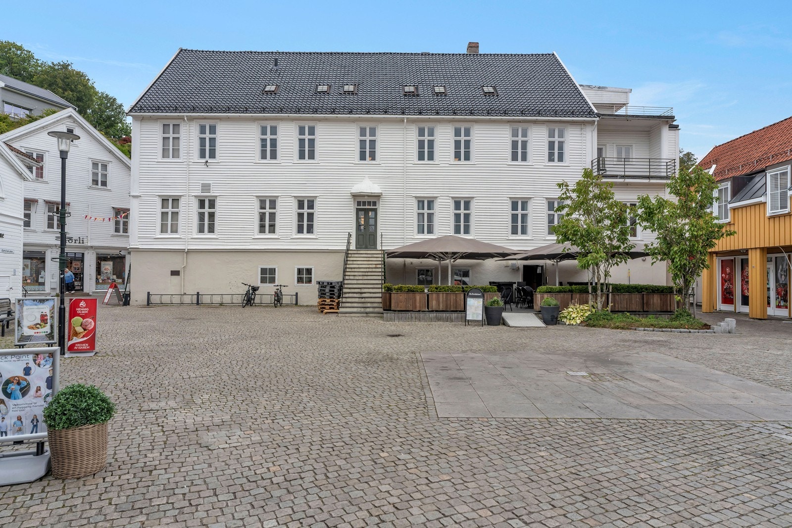 Kontorlokalet strekker seg over hele byggets 2. og 3. etasje Galleribilde