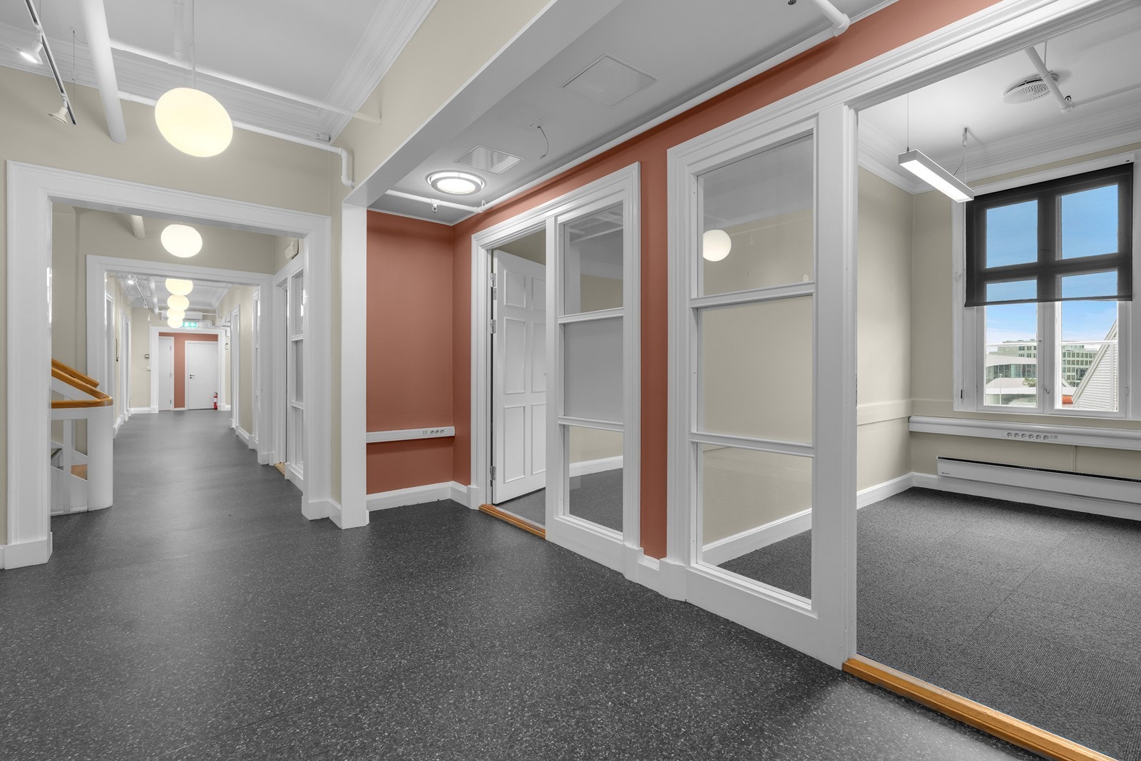 Flotte, lyse lokaler Galleribilde