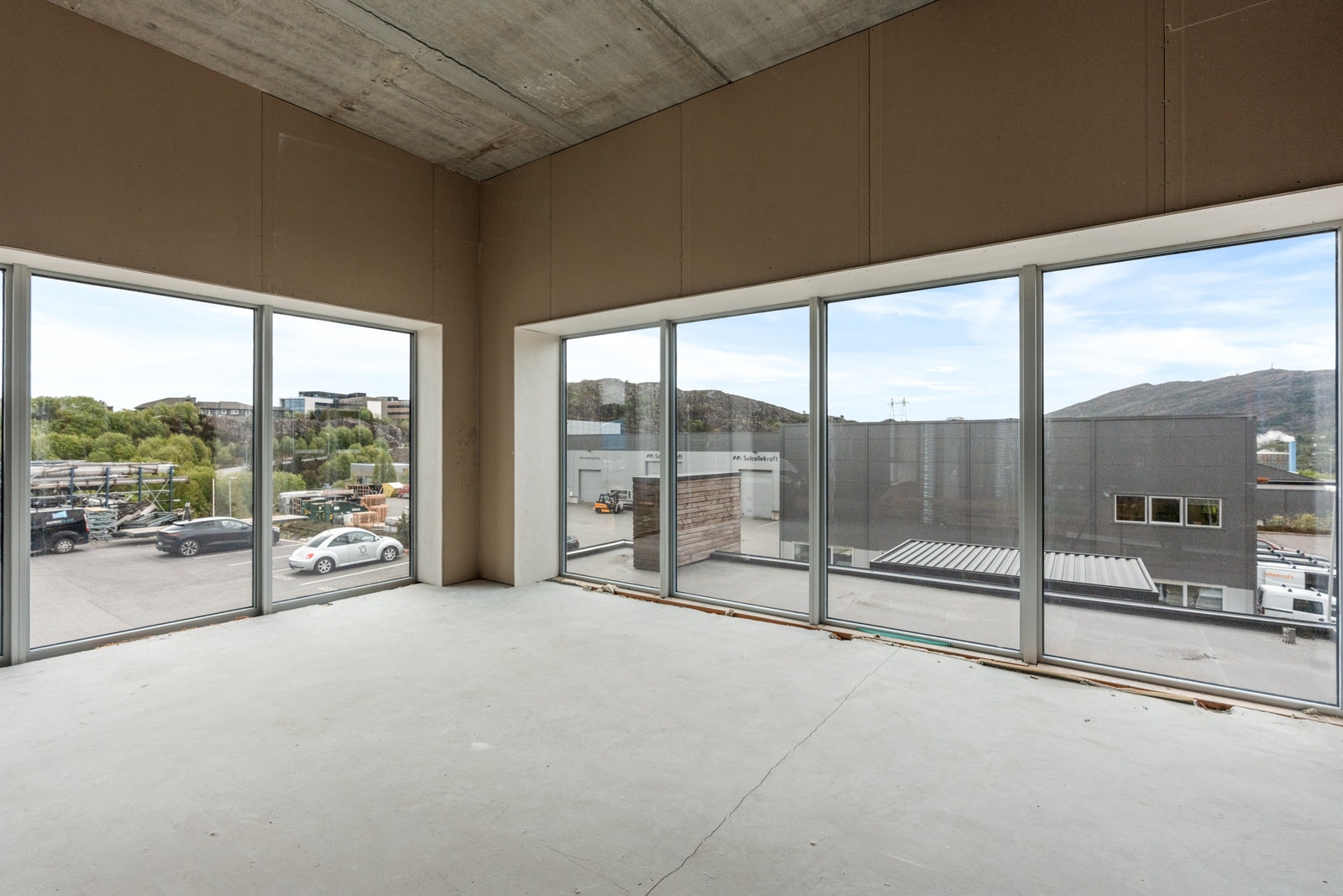 Lokaler klar for tilpasning, godt lysinnslipp. Galleribilde