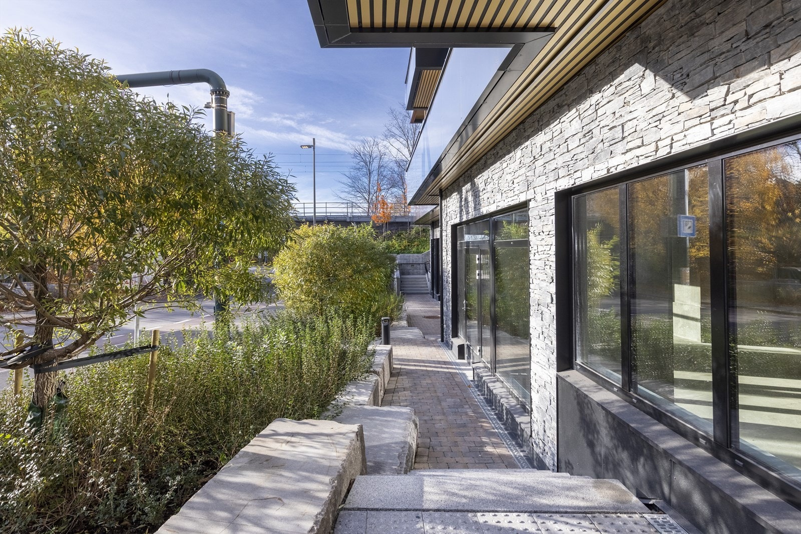 Lokalet ligger på Ensjø grensende ned mot Kampen og Tøyen Galleribilde