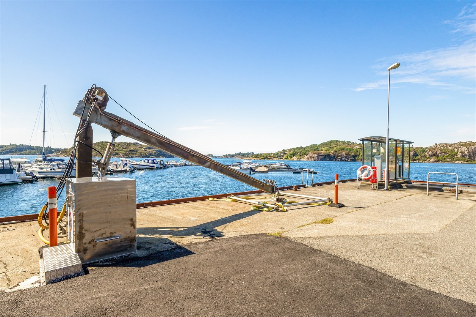 Kran med kapasitet for opptil 1500 kg. Galleribilde