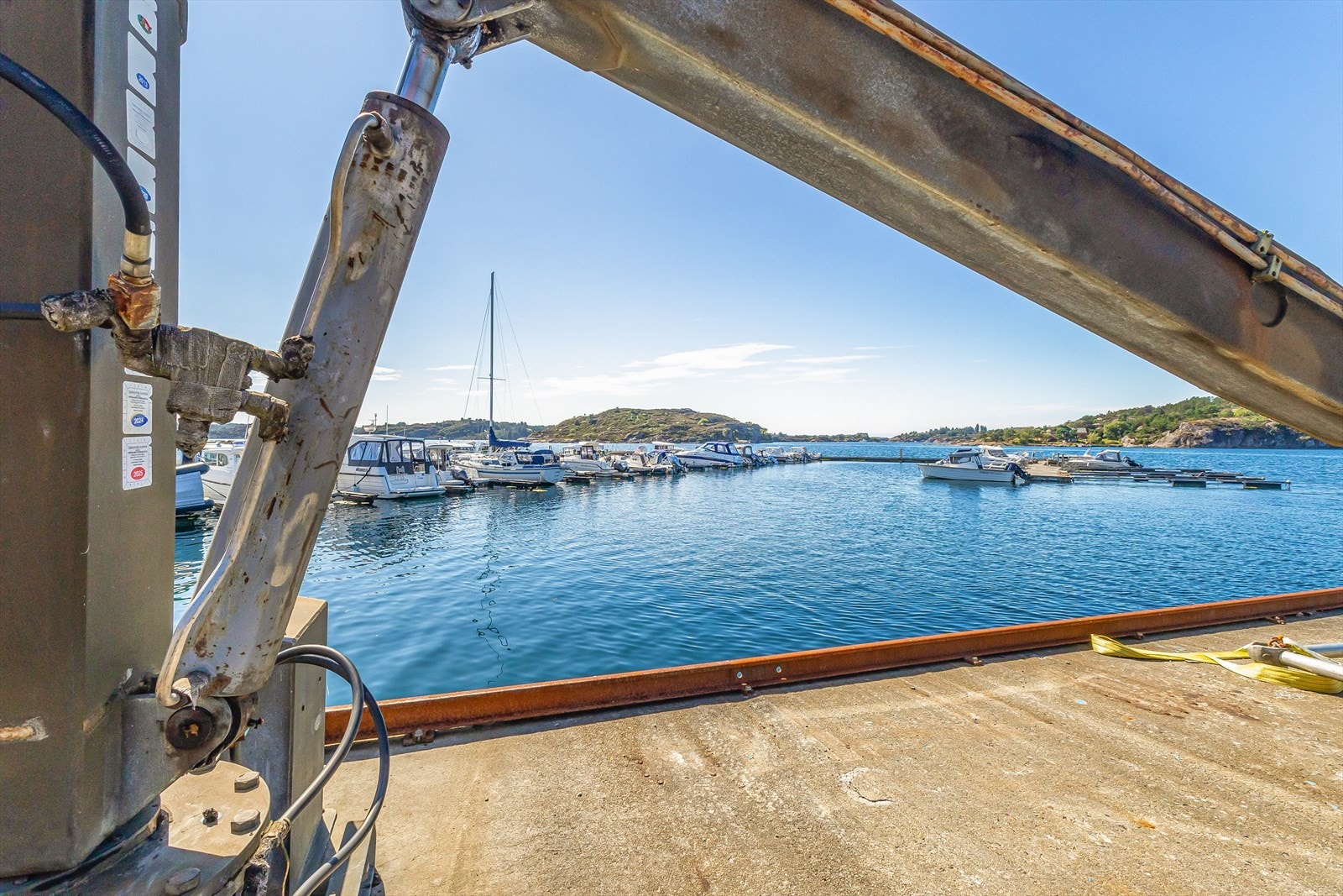 også rett til tilkomst med tankbil og annet som er nødvendig med driften. Galleribilde