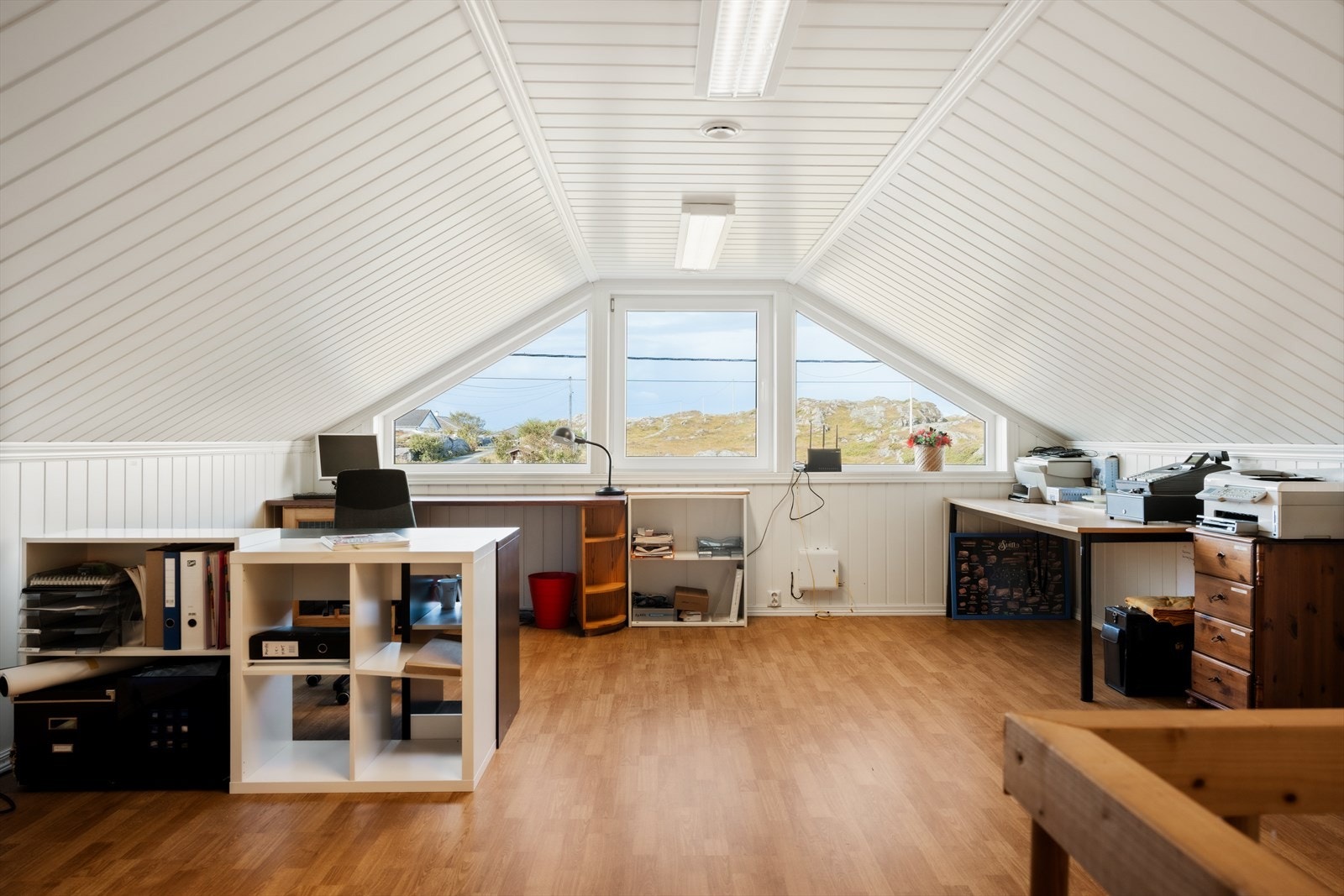 W | Kontorlokaler med naturen rett utenfor! Galleribilde