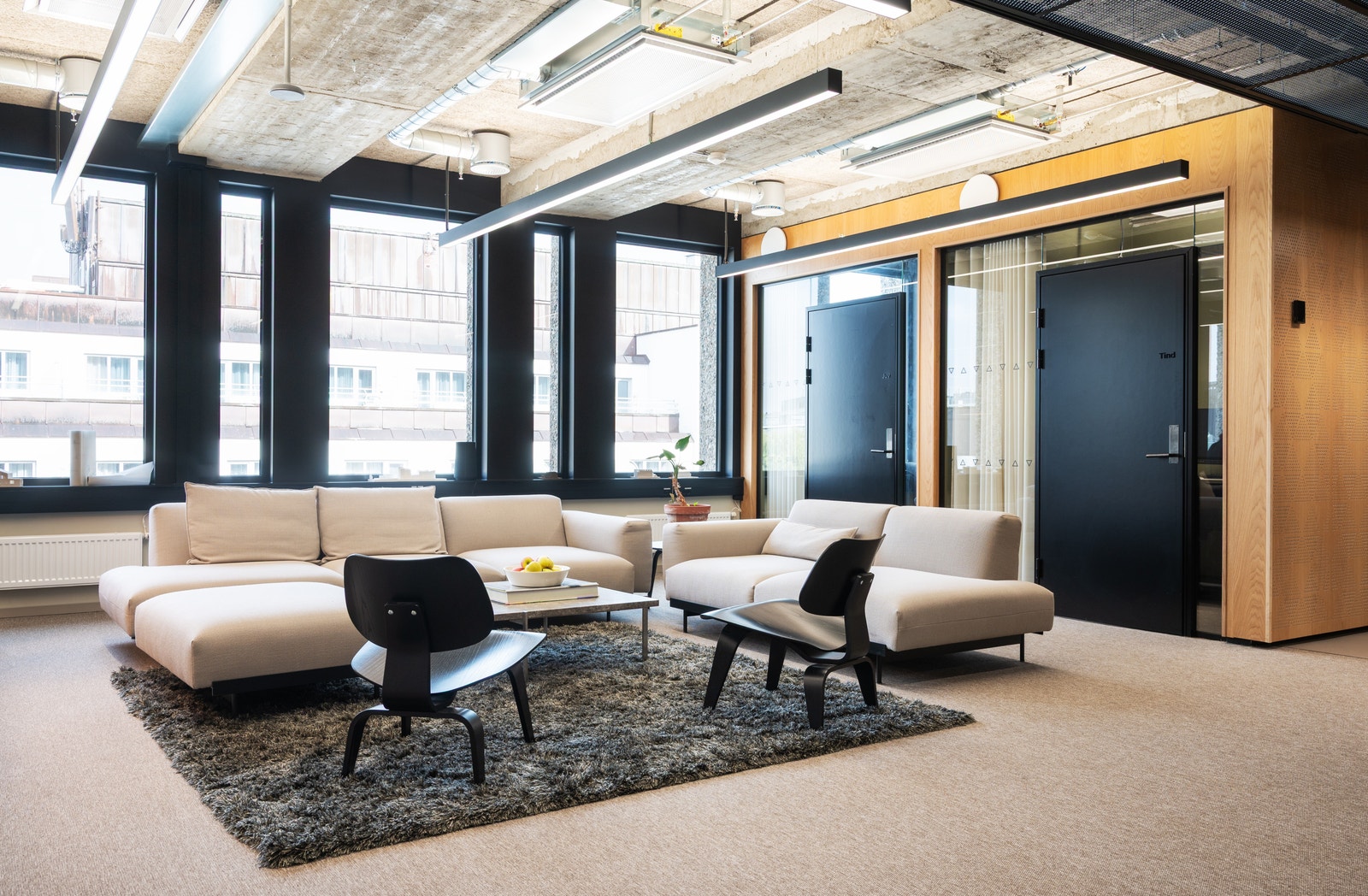 Disse lyse og moderne lokalene i byggets 7.etasje er nå tilgjengelig for leie Galleribilde