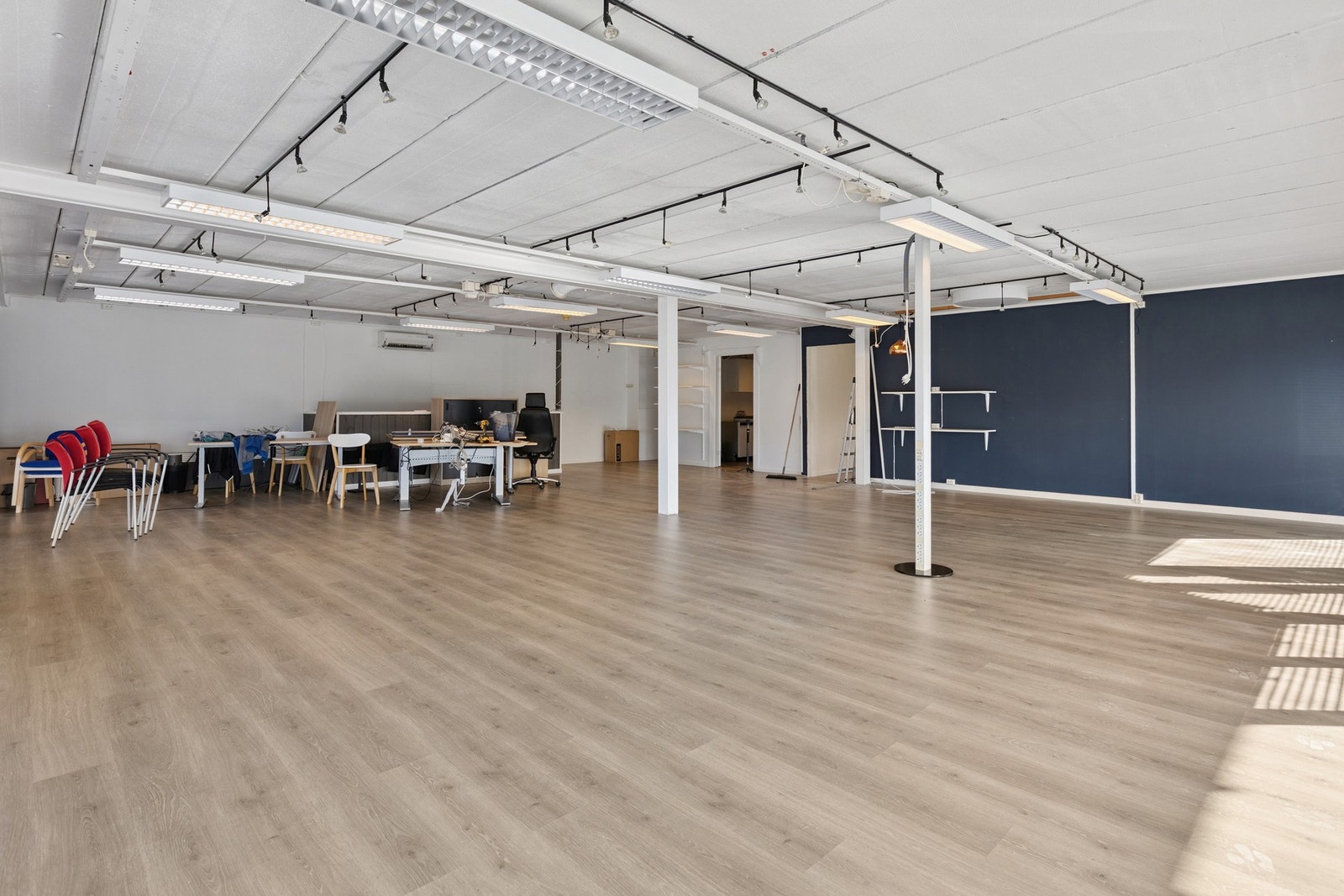 Butikk og 1 ets Galleribilde