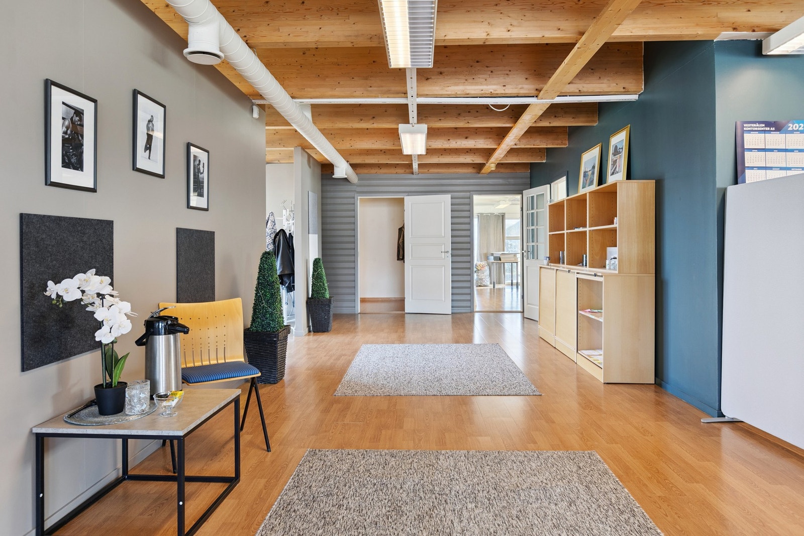 Kontor og 2 ets Galleribilde