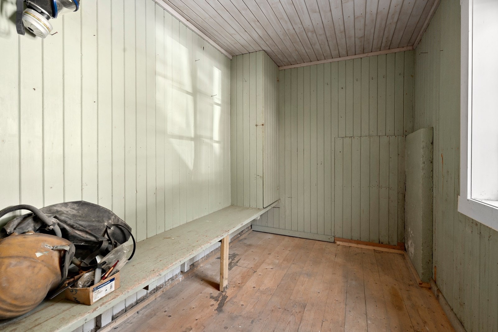 Det er flere mindre rom og boder i bygget Galleribilde