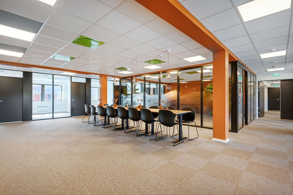 Sos. sone i nyrenovert kontor etasje Galleribilde