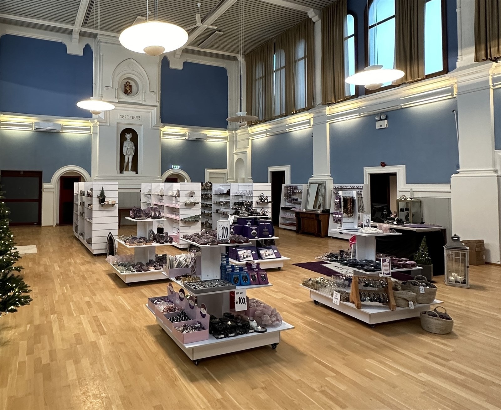 Banksalen blir per i dag brukt som butikk. Galleribilde