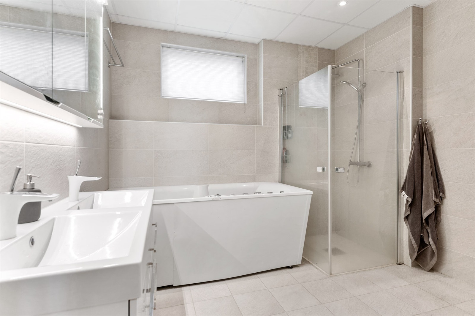 Bad leilighet Galleribilde