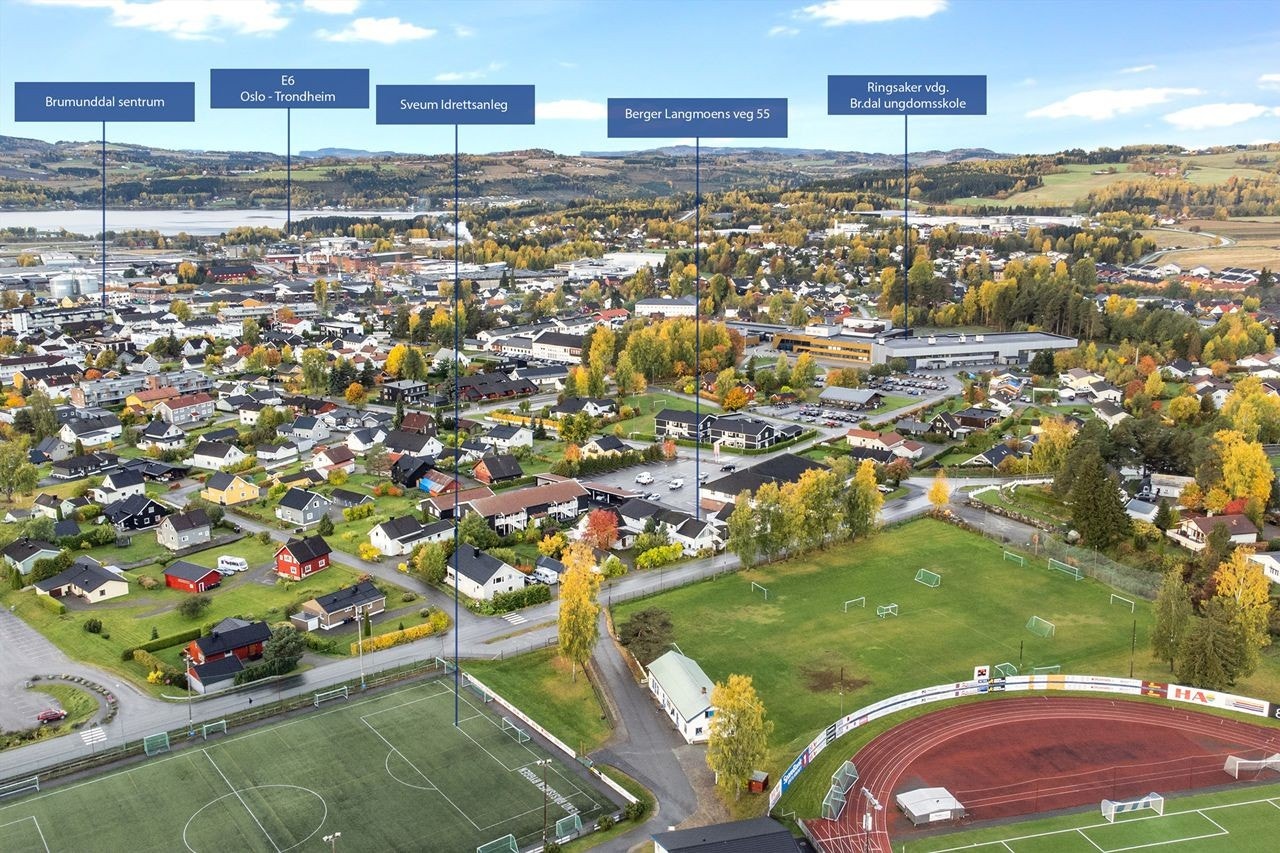 Eiendommen ligger i utkanten av Brumunddal sentrum Galleribilde