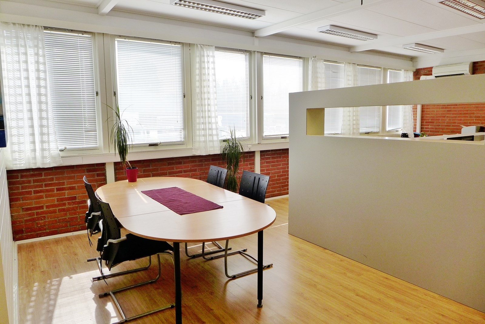 Ledig areal Galleribilde