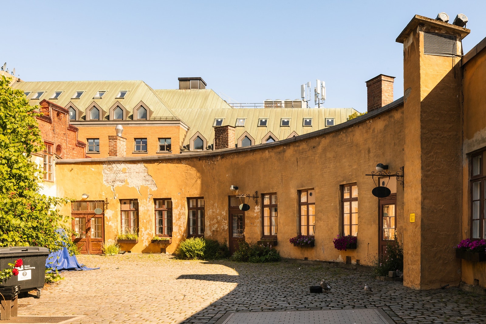 Fra gårdsrommet ved Brannvakten. Foto: Fredrik Hansson. Galleribilde