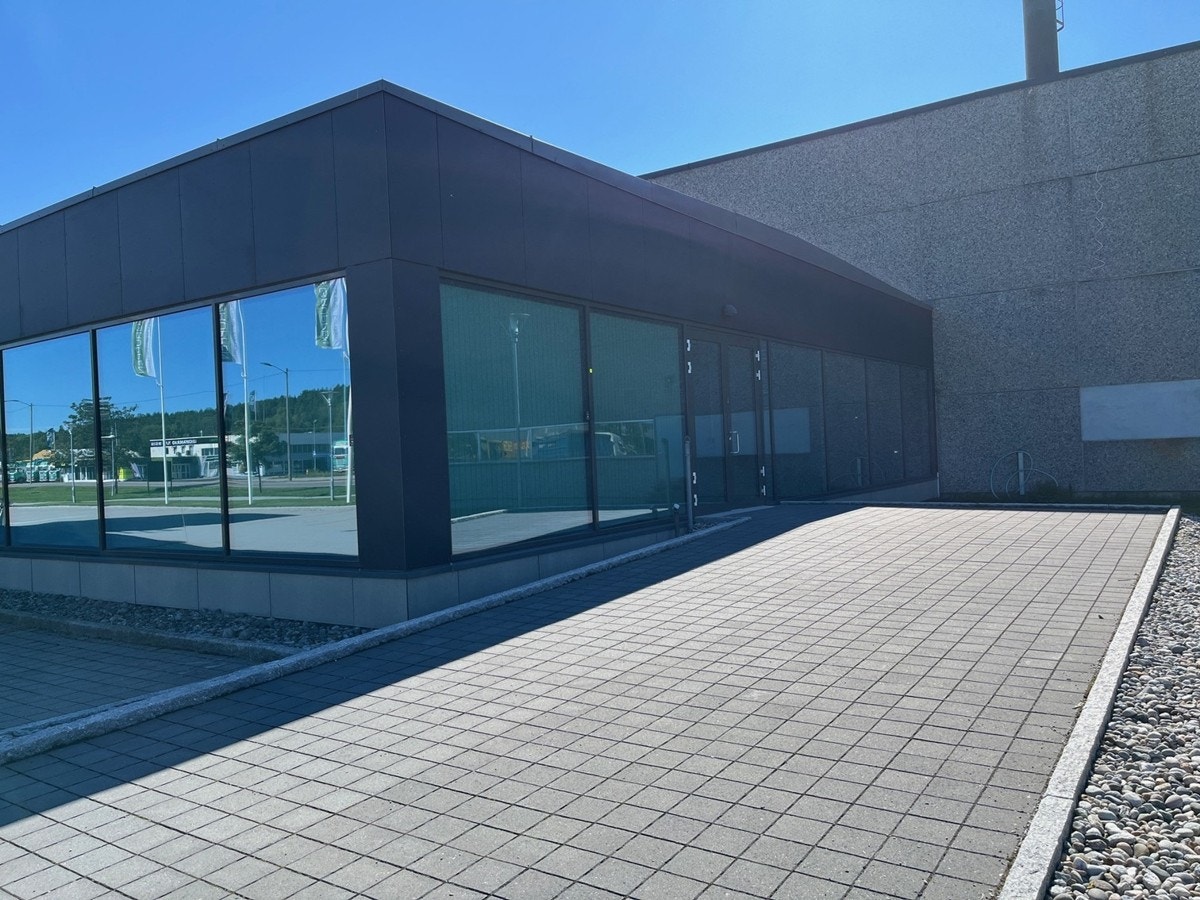 Svinesundveien 336. Eiendommen har fleksible inngangsmuligheter med både egen og flere innganger. Galleribilde