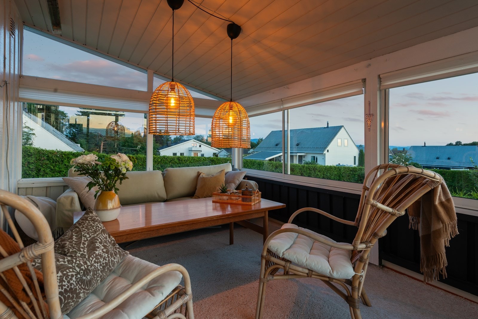 Utestuen, en lun og hyggelig plass, som blir som en forlengelse av stuen. Galleribilde