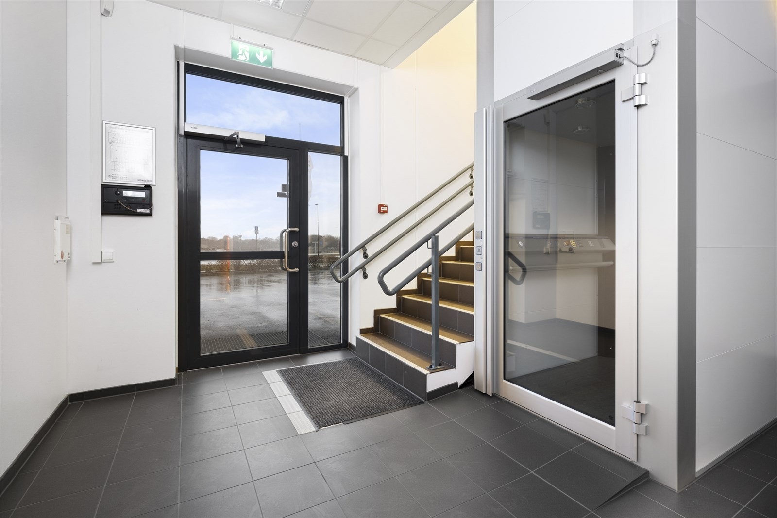 BS027.jpg Galleribilde