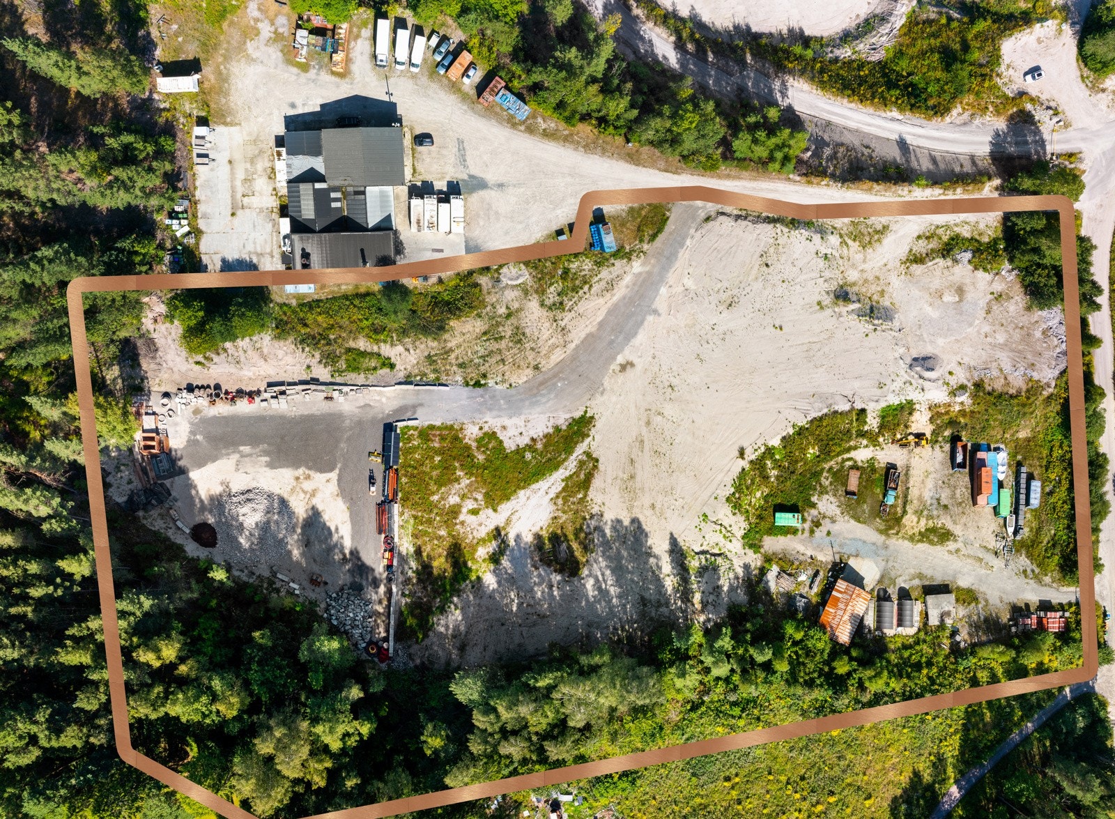 Stor tomt på over 21 mål midt mellom Porsgrunn og Skien (omtrentlig angitte grenser på bilde) Galleribilde