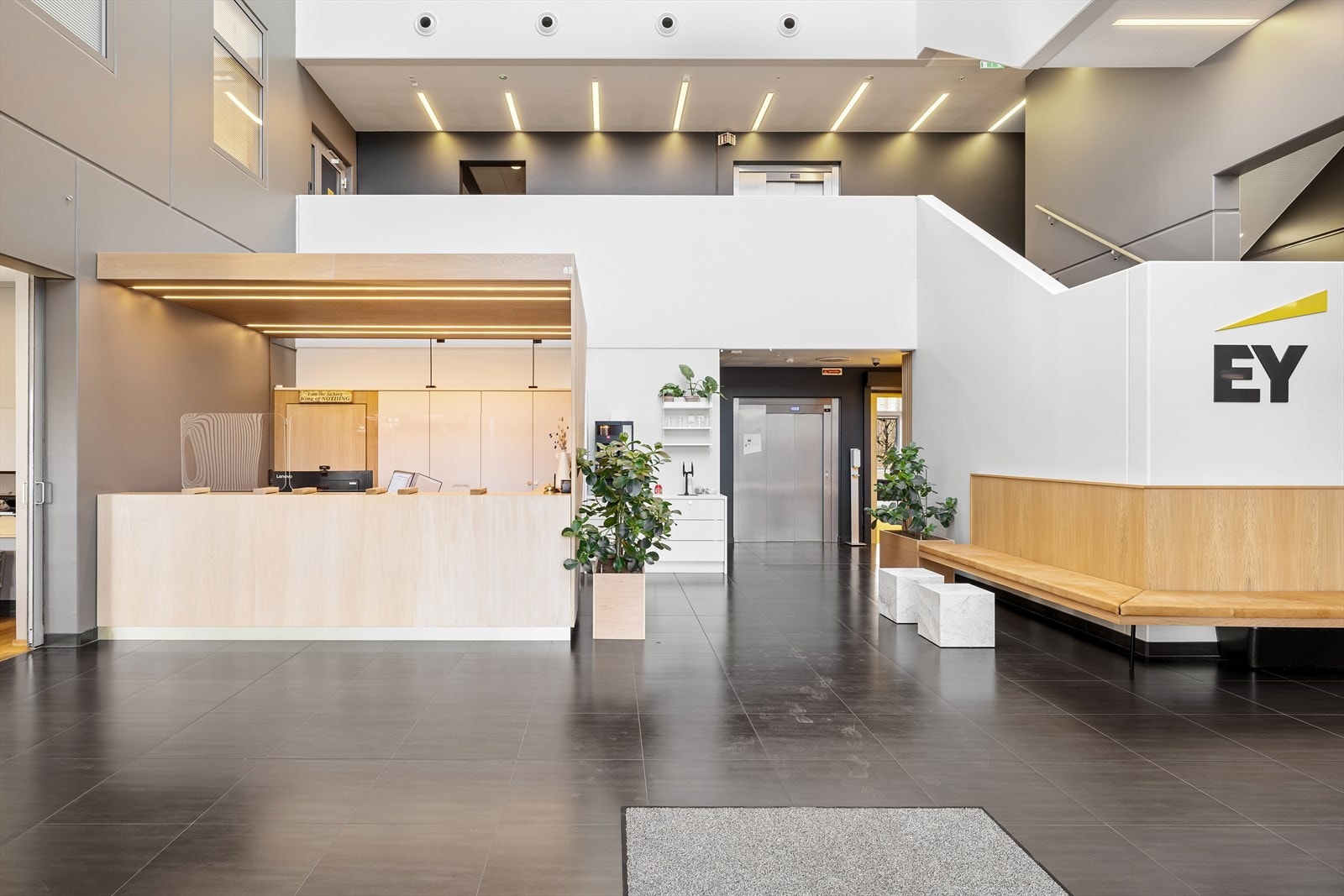 Inngangsparti Galleribilde