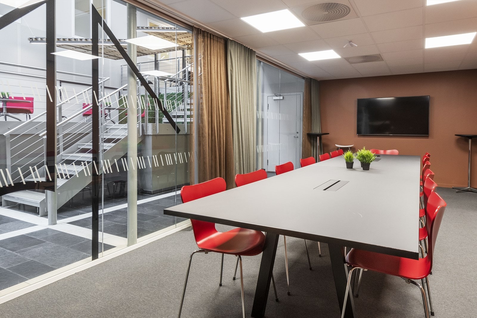Felles møterom som kan bookes ved behov Galleribilde