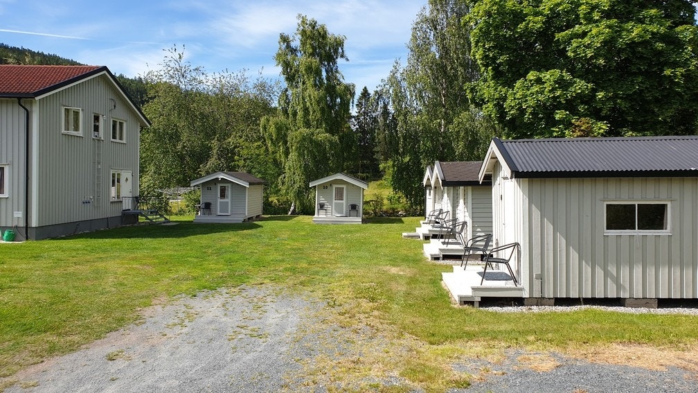 Bilde mot bekken.jpg Galleribilde