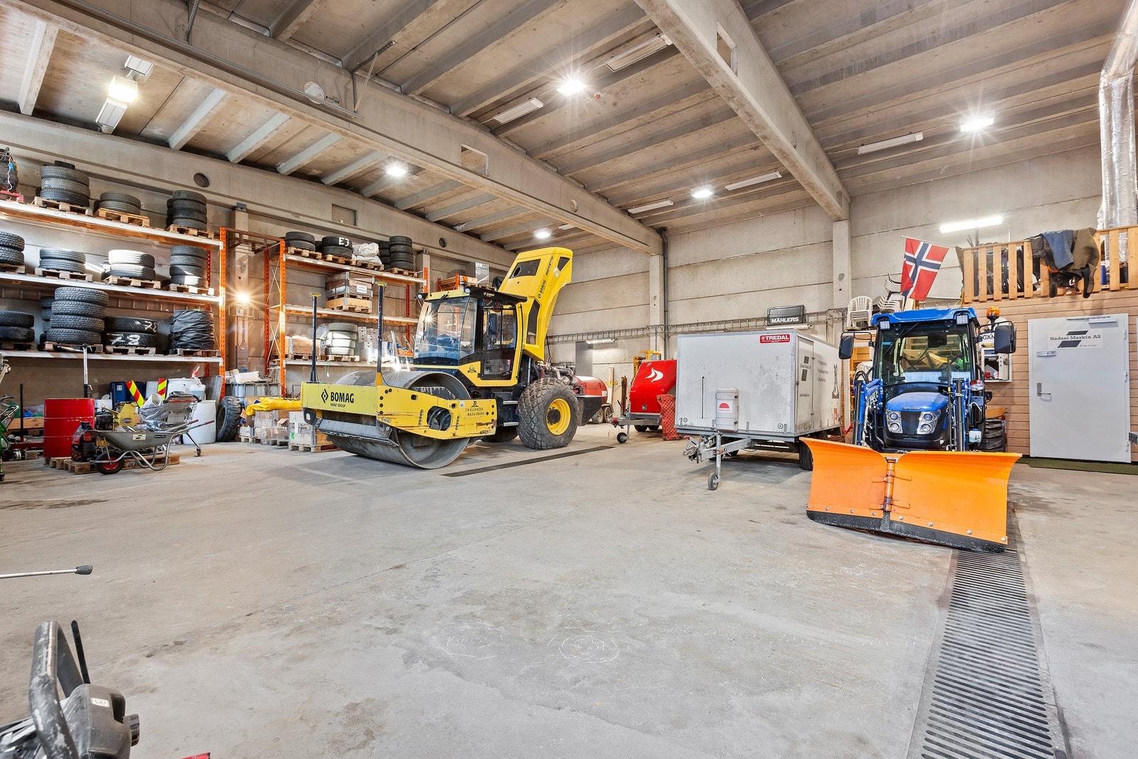 Verkstedhall Galleribilde