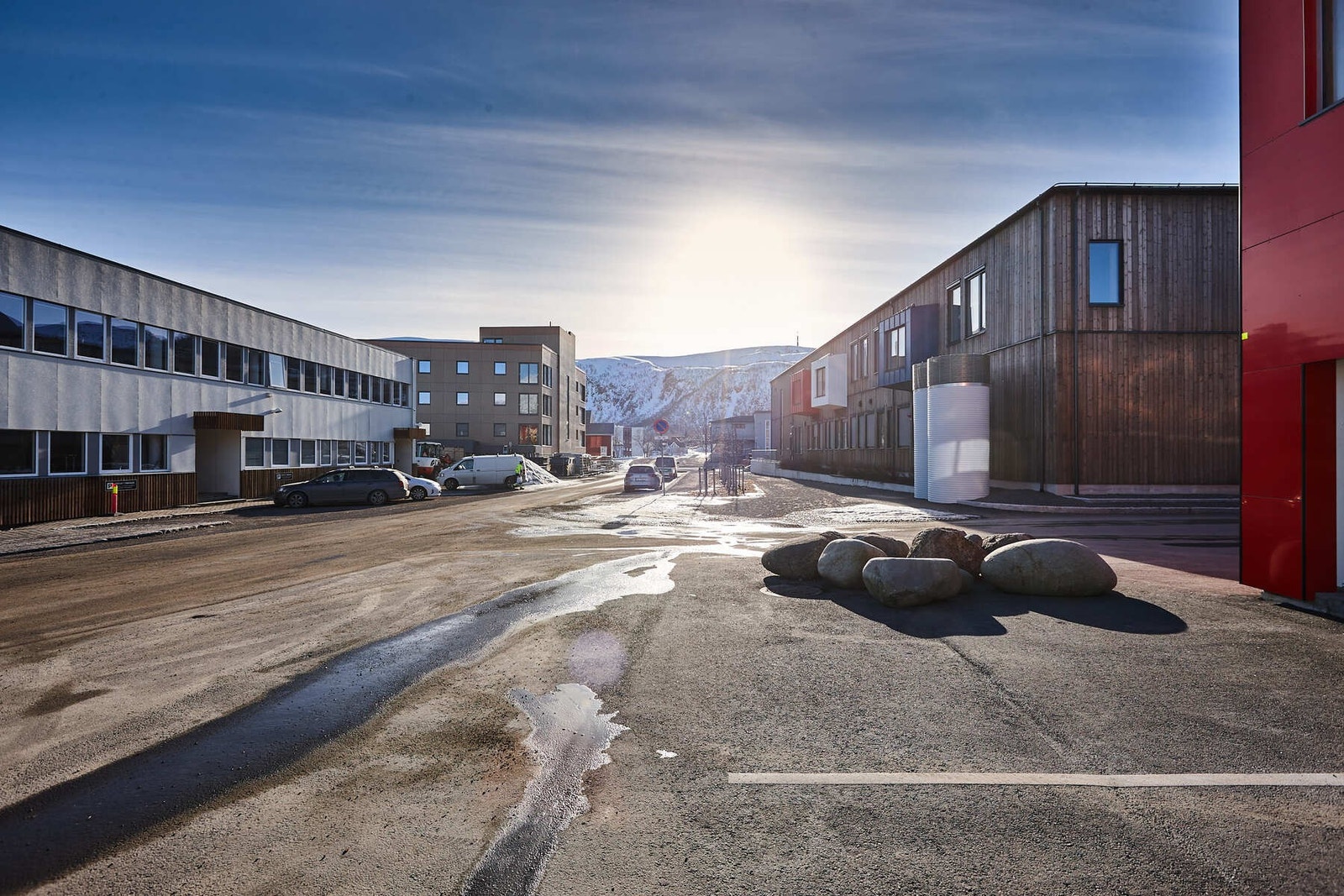 Parkeringsarealer rundt bygget Galleribilde