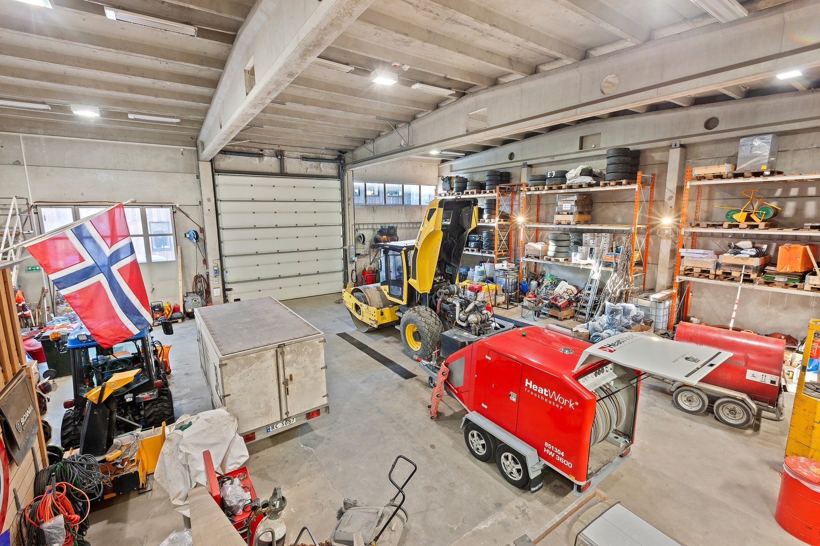 Verkstedhall Galleribilde