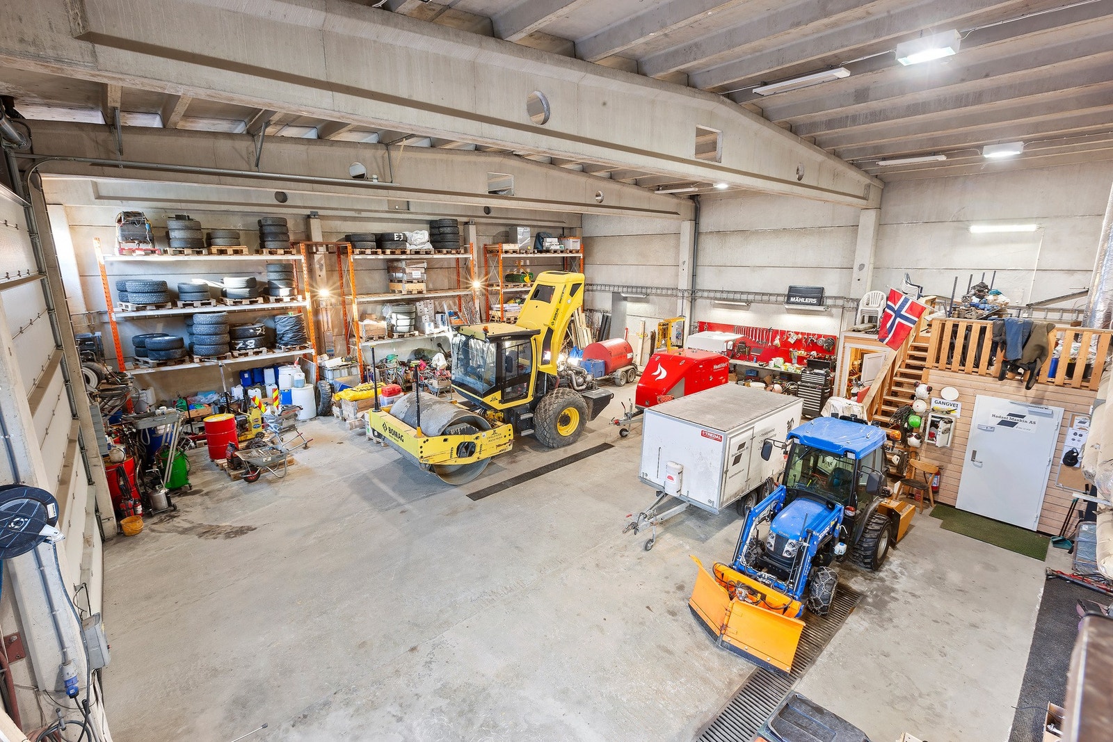 Verkstedhall Galleribilde