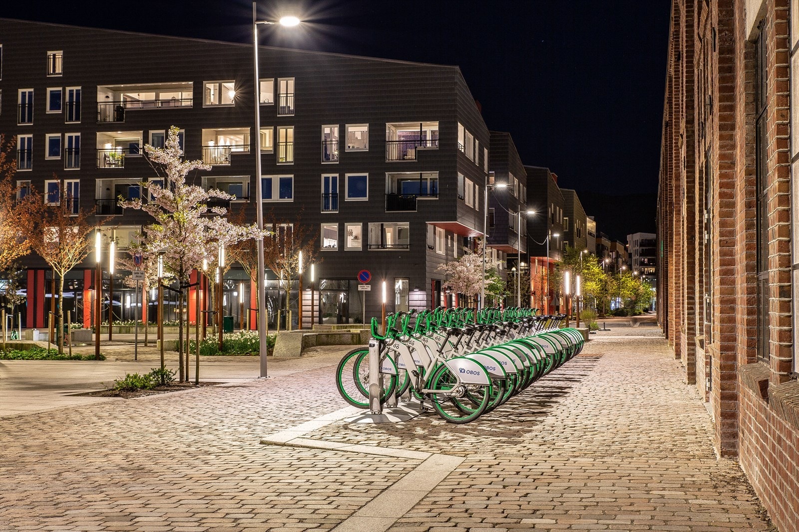 Nærområdet - Fløttmannsplassen by night Galleribilde