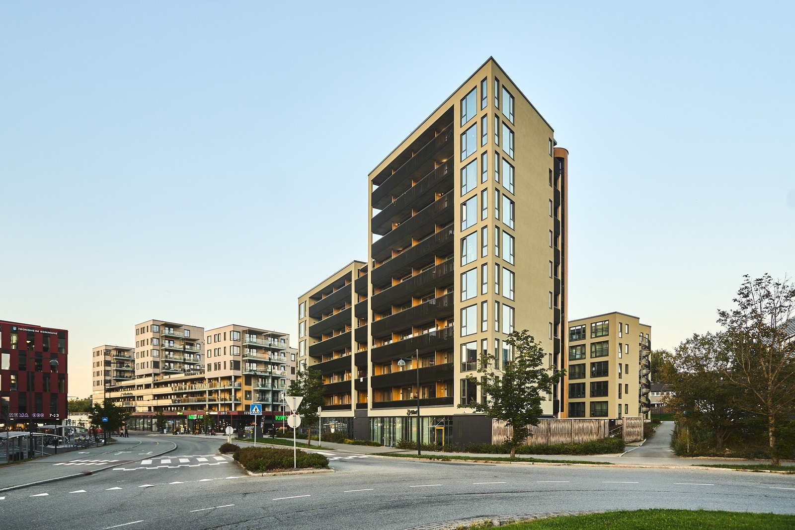 Kontorene ligger i 1. etasje i Co-livingkonseptet Nærbyen 24/7 Galleribilde