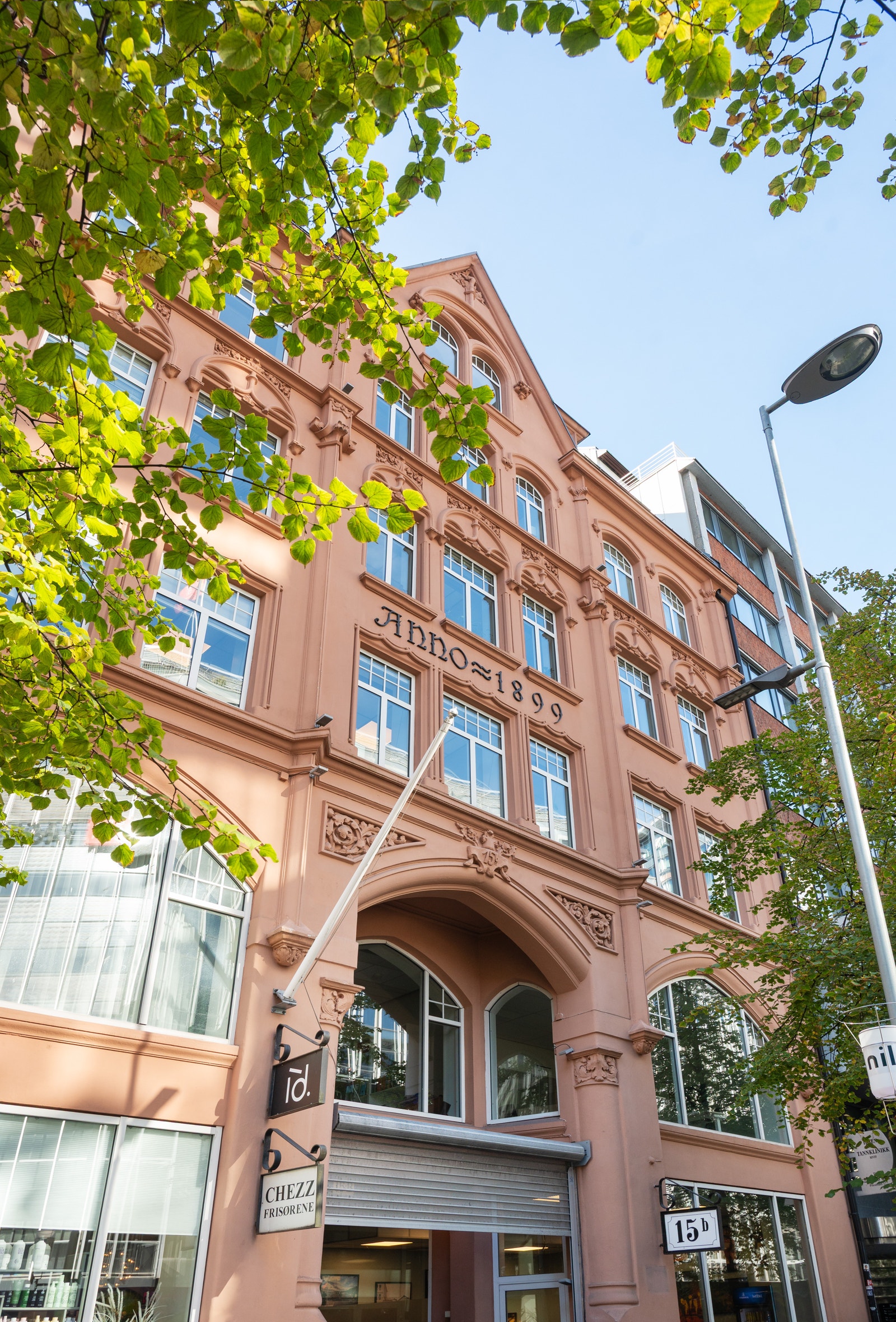 Flott fasade med arkitektonisk utrykk Galleribilde