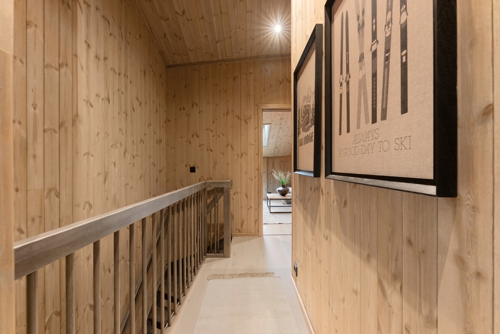 Trapperom/gang - Loftsetasje Galleribilde