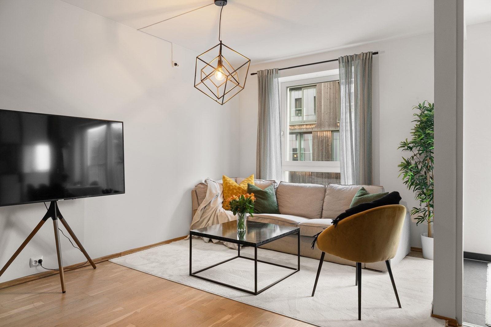 Med vannbåren varme og balansert ventilasjon får du både et behagelig inneklima og energieffektiv oppvarming. Galleribilde