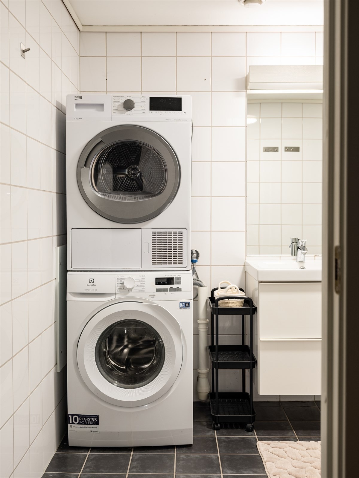 God plass for vaskemaskin og tørketrommel. Galleribilde