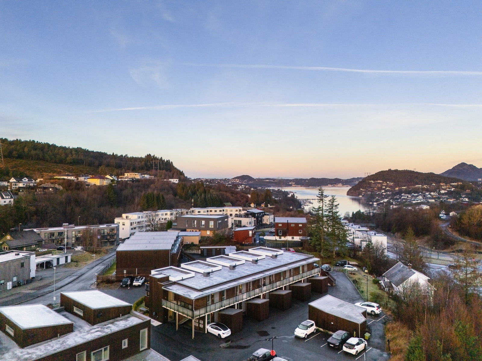 Nyere og veletablert område ved Søreide Galleribilde