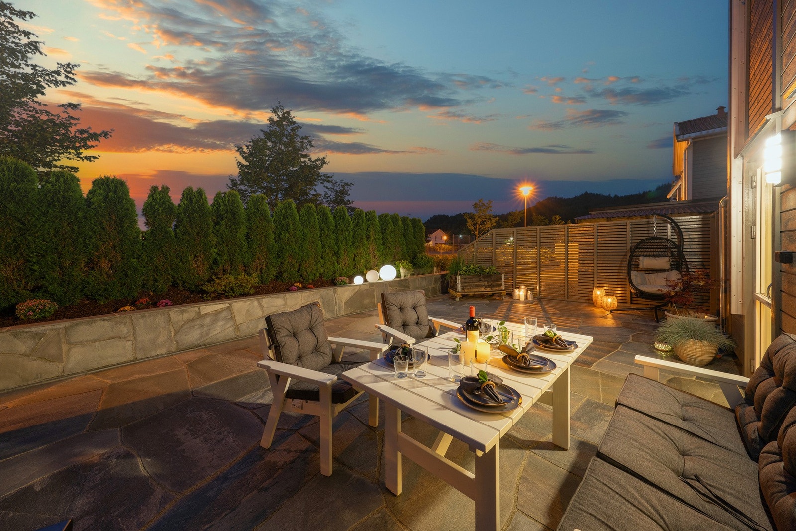 Eiendommen holder på solen hele dagen igjennom Galleribilde