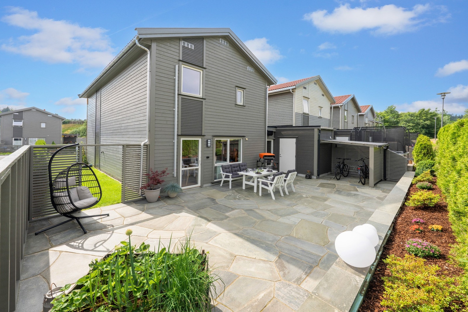 Fra kjøkken er det også utgang til uteareal Galleribilde