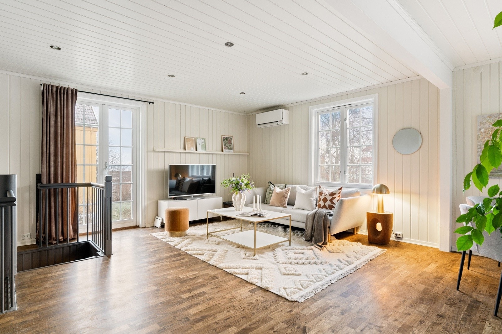 Innbydende og attraktiv eiendom med eneboligfølelse! Galleribilde