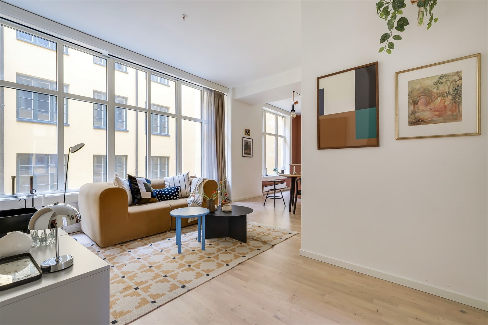 Gjennomgående planløsning sørger for gode lysforhold i hele leiligheten Galleribilde