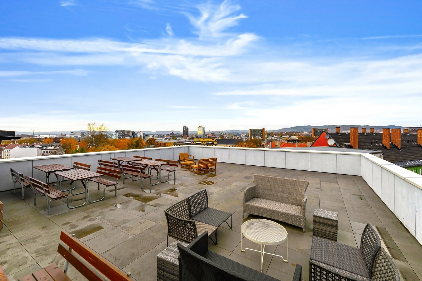 Sameiet har en stor felles takterrasse med svært gode solforhold og panormautsikt. Galleribilde