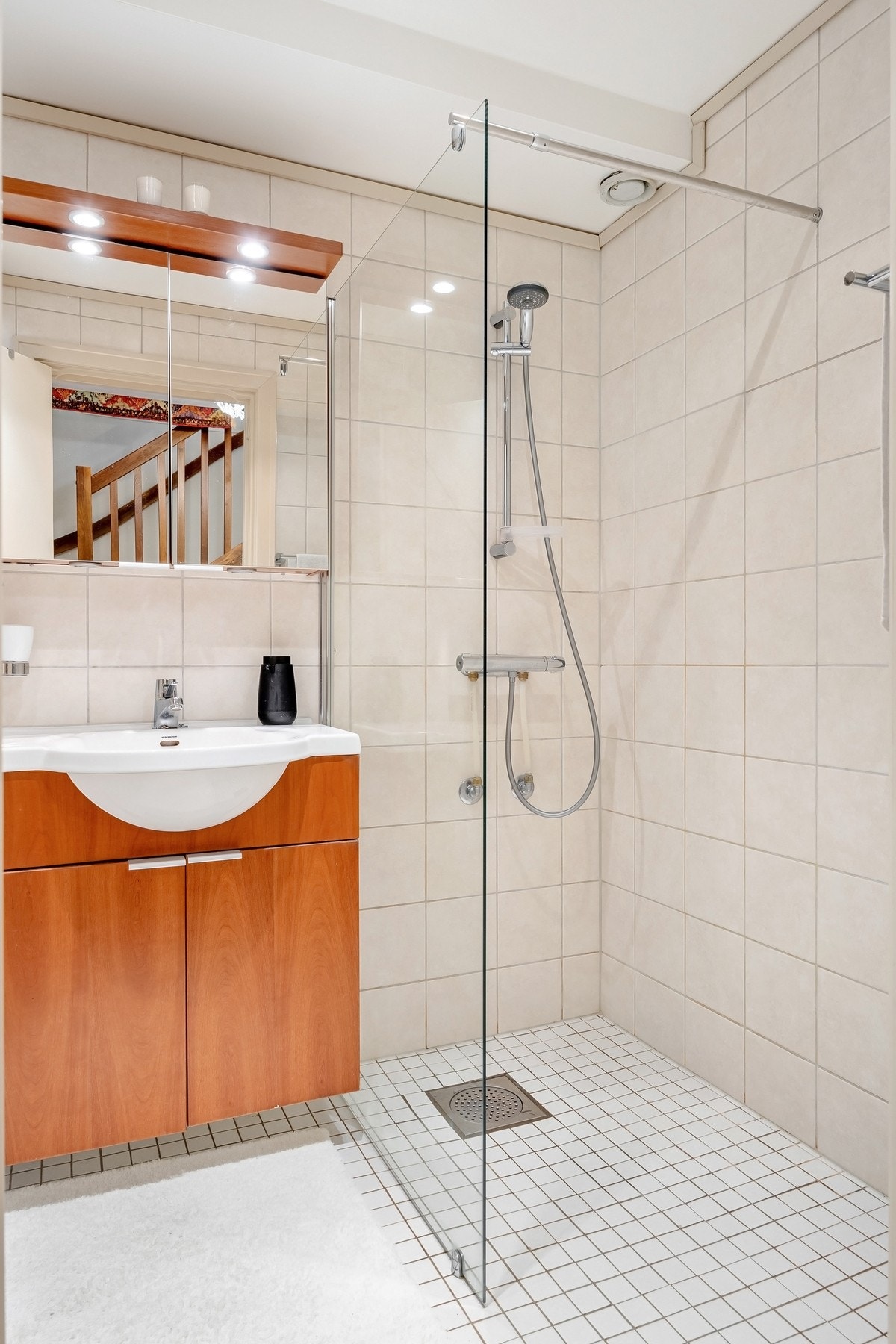 Romslig dusjhjørne. Galleribilde