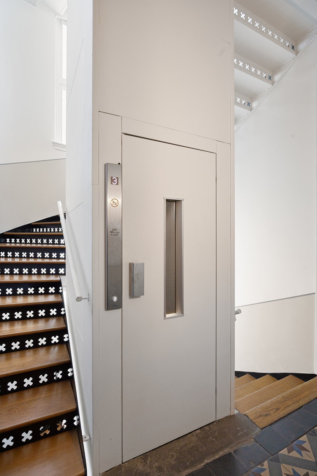 Leiligheten ligger i byggets 4. etasje og har praktisk heistilgang. Galleribilde